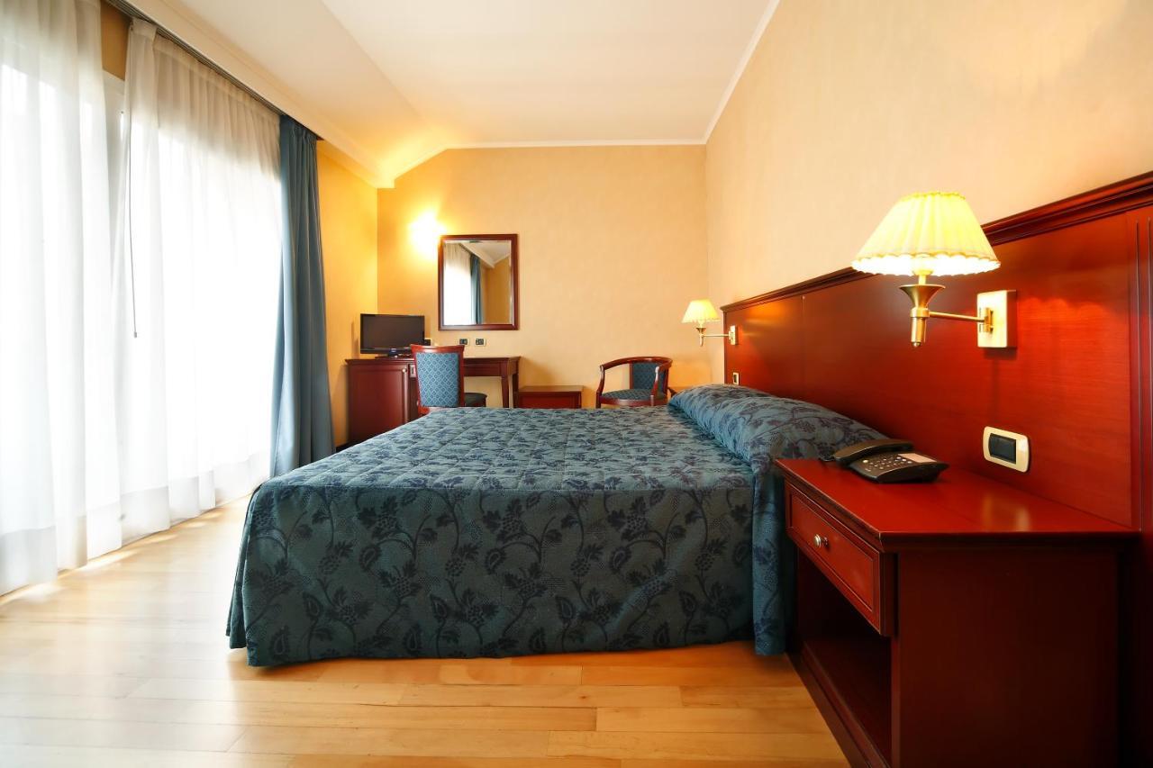Hotel Terminal Mailand Zimmer foto